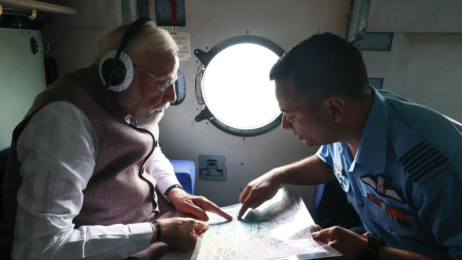 1,500 കോടി ദുരിതാശ്വാസം: ഹിമാചലിലെ പ്രളയ ബാധിത പ്രദേശങ്ങൾ സന്ദർശിച്ച് പ്രധാനമന്ത്രി