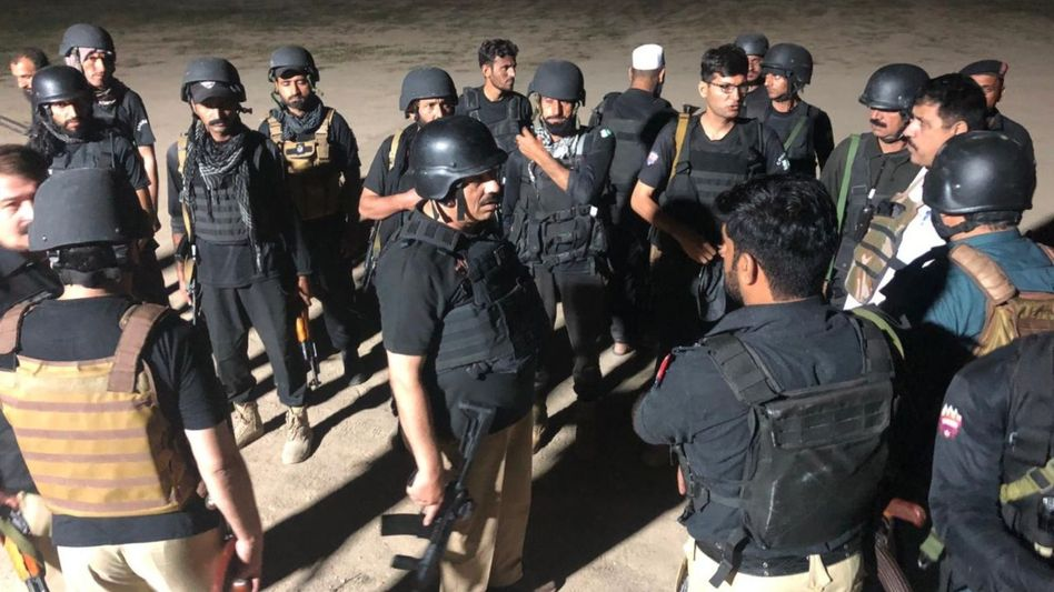 പാക് പോലീസ് പരിശീലന സ്കൂളിന് നേരെ ചാവേർ ആക്രമണം; ആറ് തീവ്രവാദികൾ കൊല്ലപ്പെട്ടു