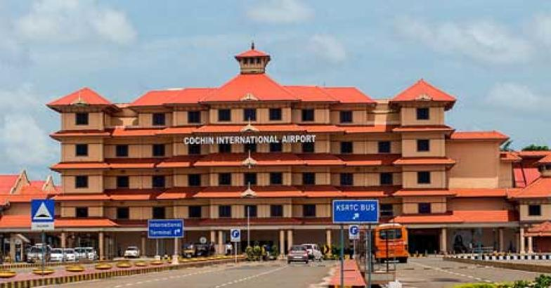 വിമാനത്തിനകത്ത് പുകവലിച്ചു; നെടുമ്പാശ്ശേരി വിമാനത്താവളത്തിൽ വച്ച് നീലേശ്വരം സ്വദേശി അറസ്റ്റിൽ 