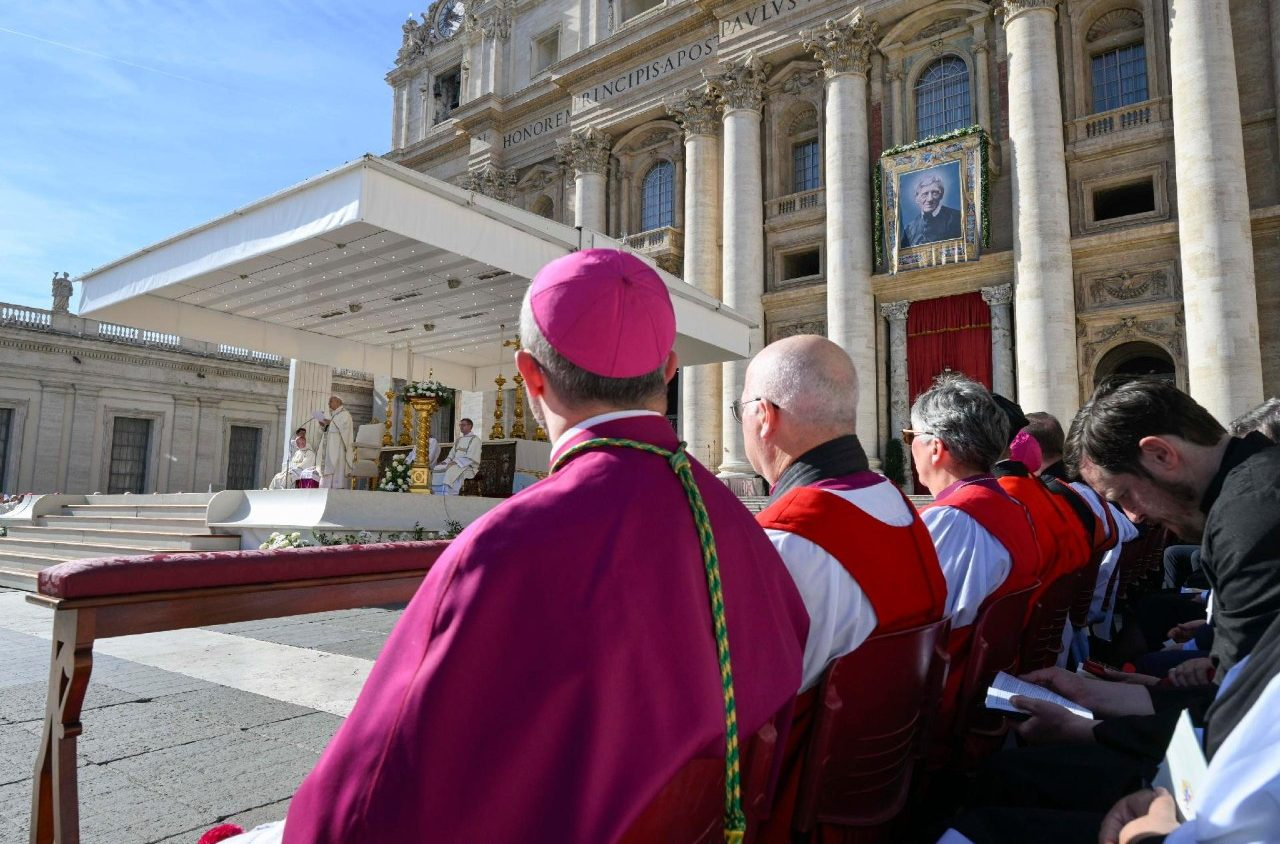 വിശുദ്ധ ന്യൂമാൻ വേദപാരംഗതൻ: സ്‌കൂളുകൾ സമാധാന - സംവാദ സംസ്കാരം മുന്നോട്ടുവയ്ക്കണമെന്ന് പാപ്പാ