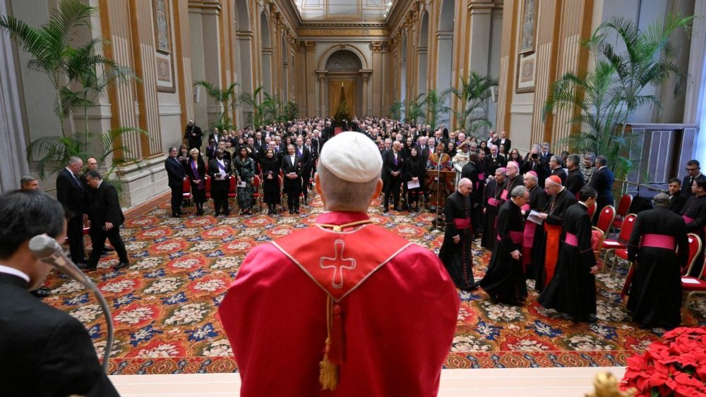 Pope raises alarm over human rights and a spreading “zeal for war