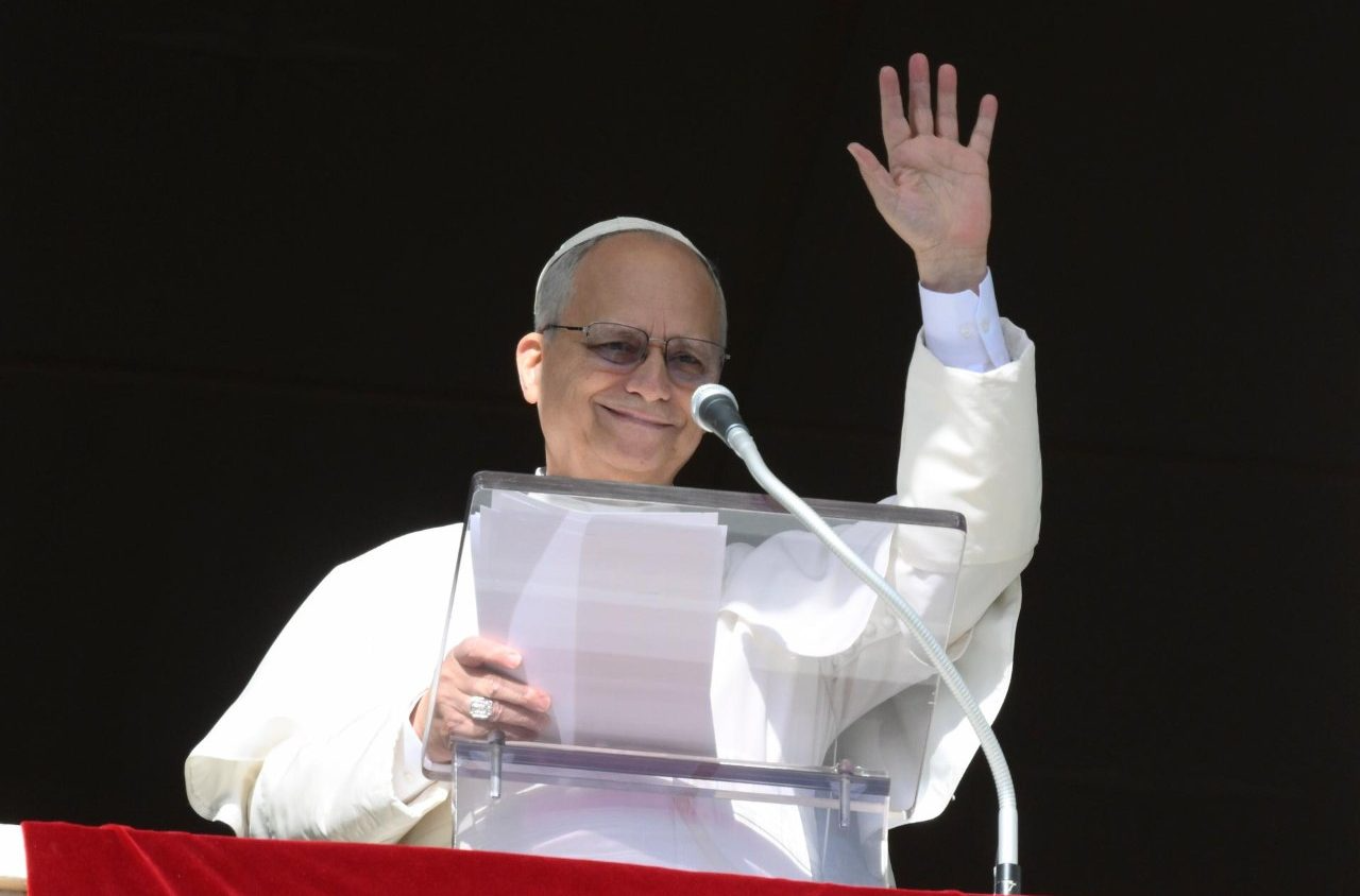Pope at Angelus: Beatitudes can become a measure of happiness