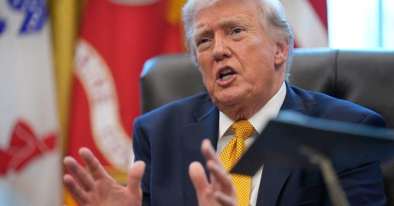 സ്വന്തം ജനതയോ അമേരിക്കയോ അവരെ വധിക്കും; ഇറാൻ ചർച്ചയ്ക്ക് ഭയപ്പെടുകയാണെന്ന് ഡൊണാൾഡ് ട്രംപ്