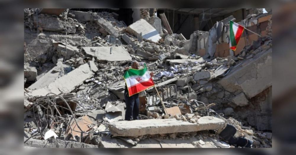 ഇറാനിൽ മിസൈൽ വർഷം; 25 പേർ കൊല്ലപ്പെട്ടു; ട്രംപിന്റെ അന്ത്യശാസനം ഇന്ന് അവസാനിക്കും