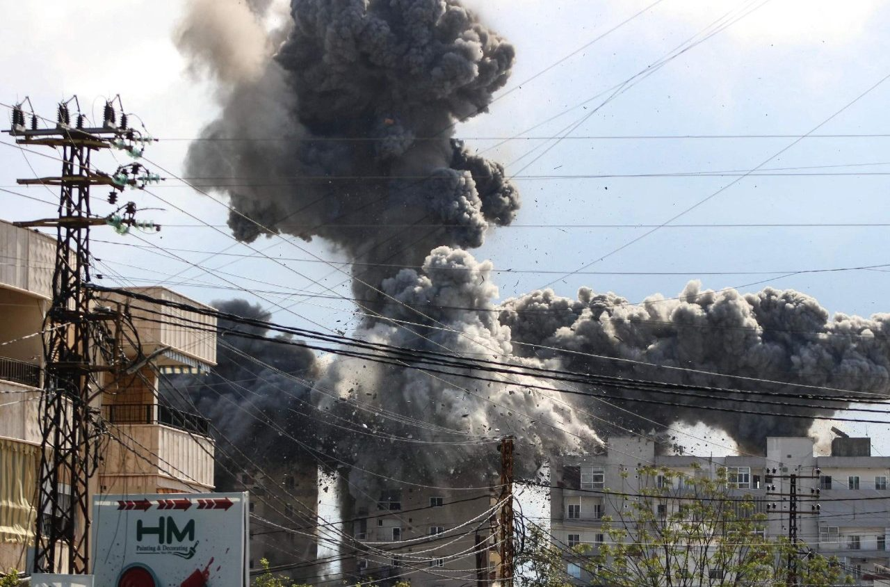 Pope welcomes Middle East ceasefire, invites faithful to join prayer vigil for peace