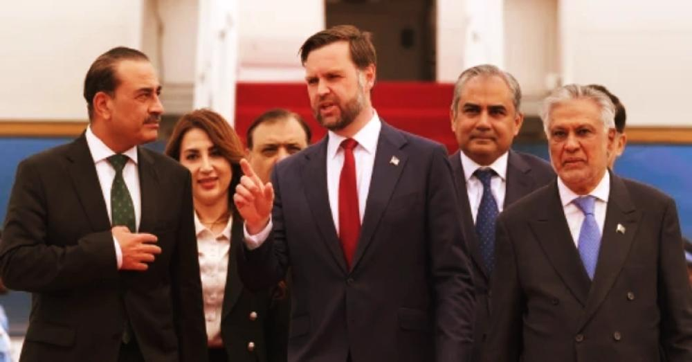 ഇസ്ലാമാബാദിൽ യുഎസ് - ഇറാൻ ചർച്ചകൾ നിർത്തിവെച്ചു; ഹോർമുസ് കടലിടുക്കിനെ ചൊല്ലി തർക്കം മുറുകുന്നു, ആശങ്കയോടെ ലോകം