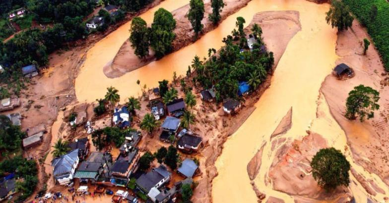 കോൺഗ്രസിന്‍റെ ഭവന പദ്ധതി അനിശ്ചിതത്വത്തിൽ, വ്യാപക പ്രതിഷേധം