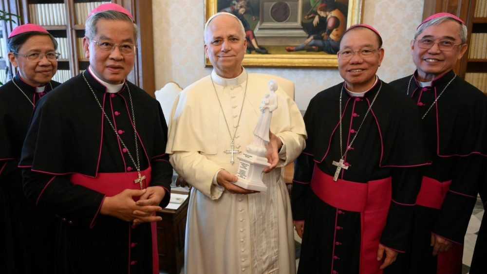 Vietnamese bishops tell Pope Leo that their Church is a family