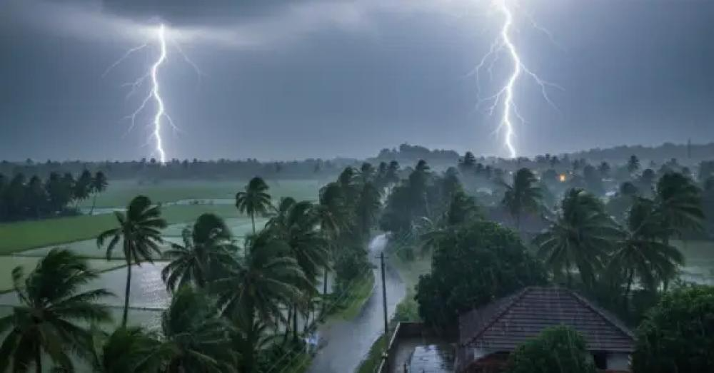 വേനൽമഴ ശക്തമാകുന്നു; ഏഴ് ജില്ലകളിൽ മുന്നറിയിപ്പ്
