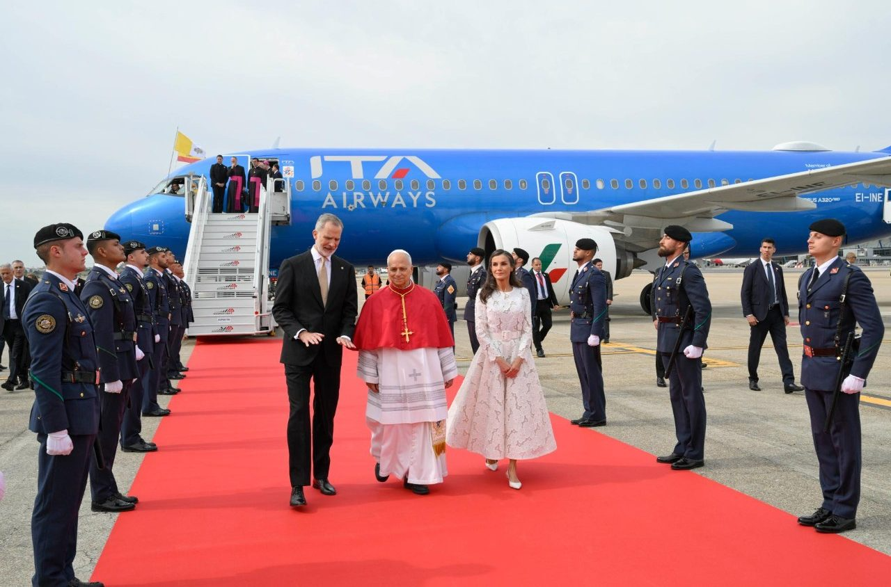 Pope in Spain: 'I come to affirm and renew fidelity to the Gospel'