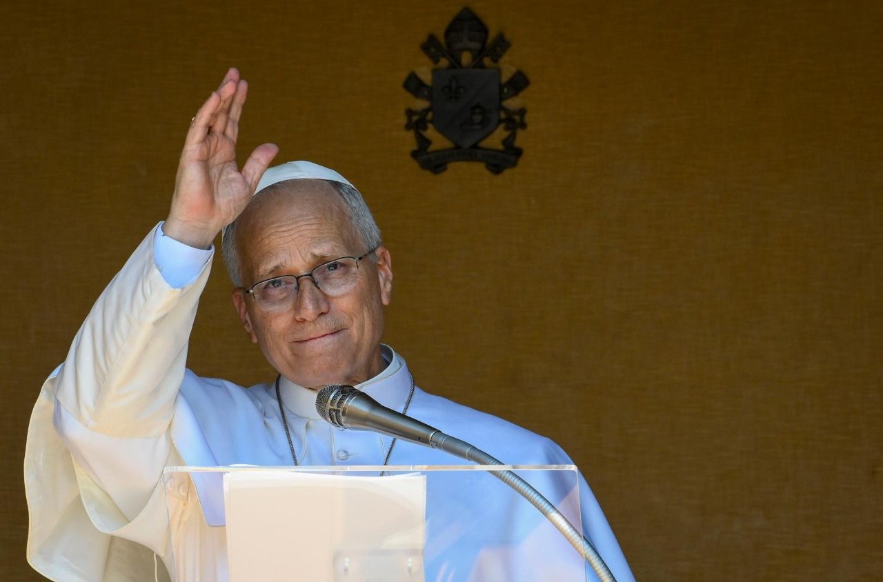 Pope at Angelus: Mary’s Assumption reveals our eternal destiny