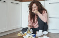 ആരോഗ്യകരമായ ഭക്ഷണത്തെ കുറിച്ച് ആശങ്കാകുലരാണോ, നിങ്ങൾക്ക് ഈറ്റിങ് ഡിസോർഡർ ആകാം | Worried about healthy eating, you may have an eating disorder